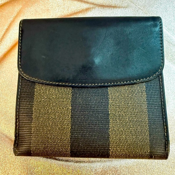 FENDI vintage Black and Brown Striped Wallet. 🌿 - Picture 2 of 15
